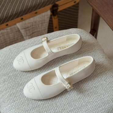 chanel mary Janes leather ballet flats