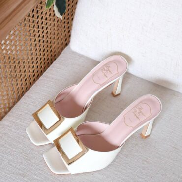 ROGER VIVIER BELLE VIVIER MULES IN PATENT LEATHER